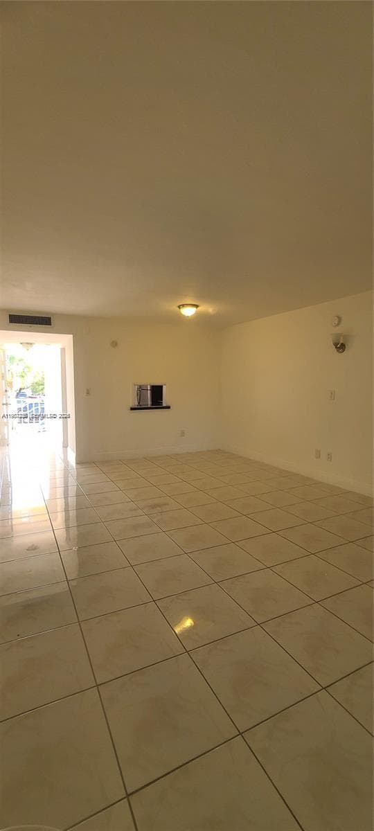 1540 NE 191st St # 207, Miami FL 33179 — 5