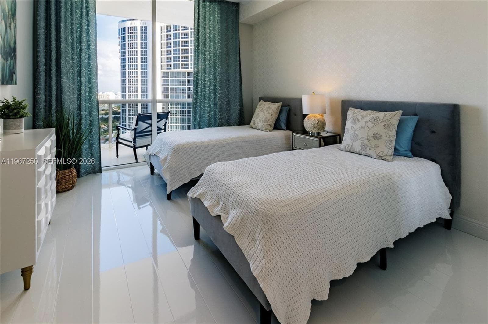 18101 Collins Ave # 4802, Sunny Isles Beach FL 33160 — 17