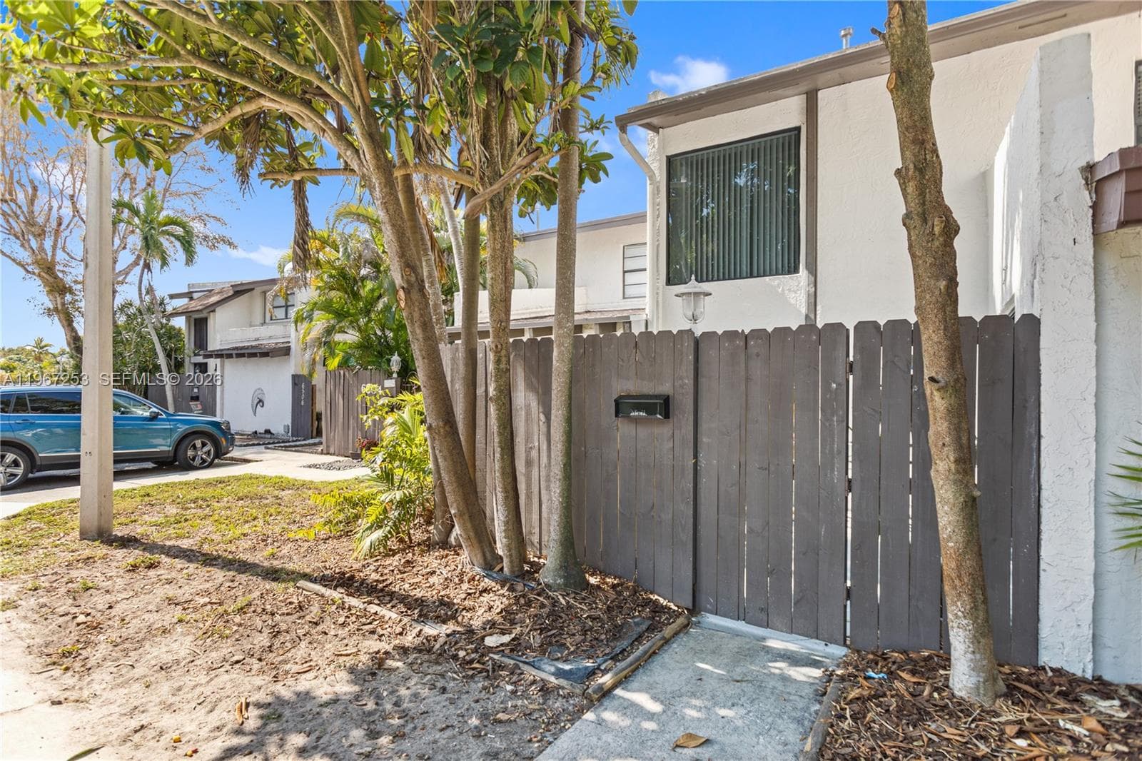 6502 SW 114th Ave, Miami FL 33173 — 2