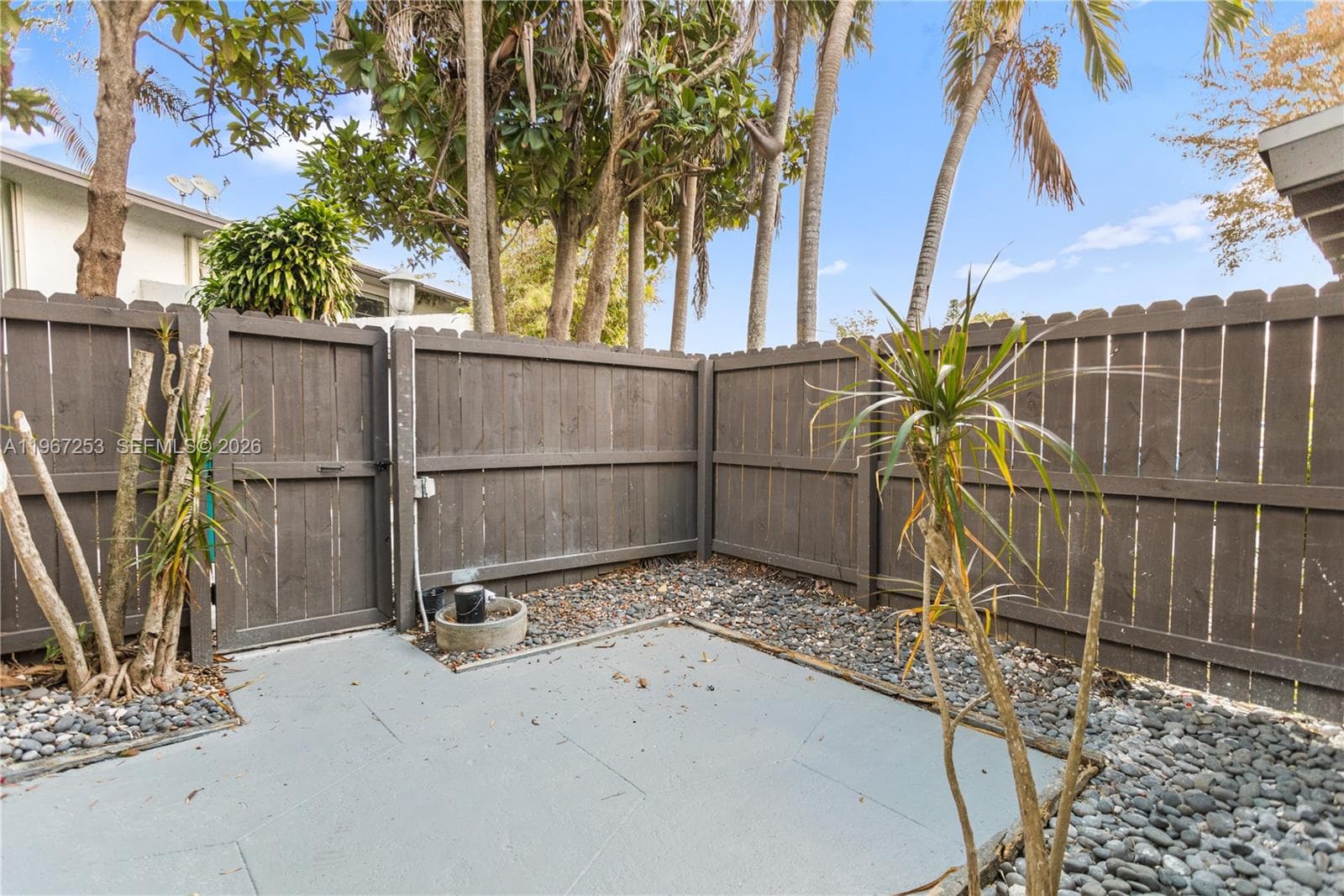 6502 SW 114th Ave, Miami FL 33173 — 6