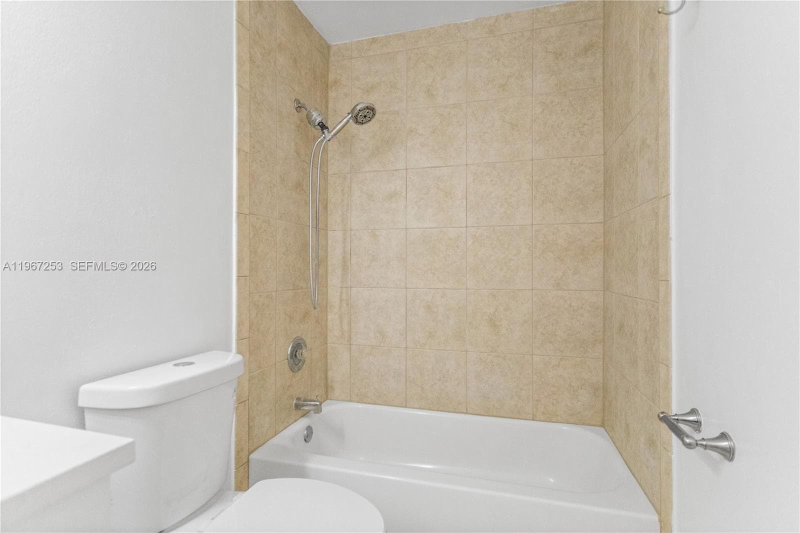 6502 SW 114th Ave, Miami FL 33173 — 43