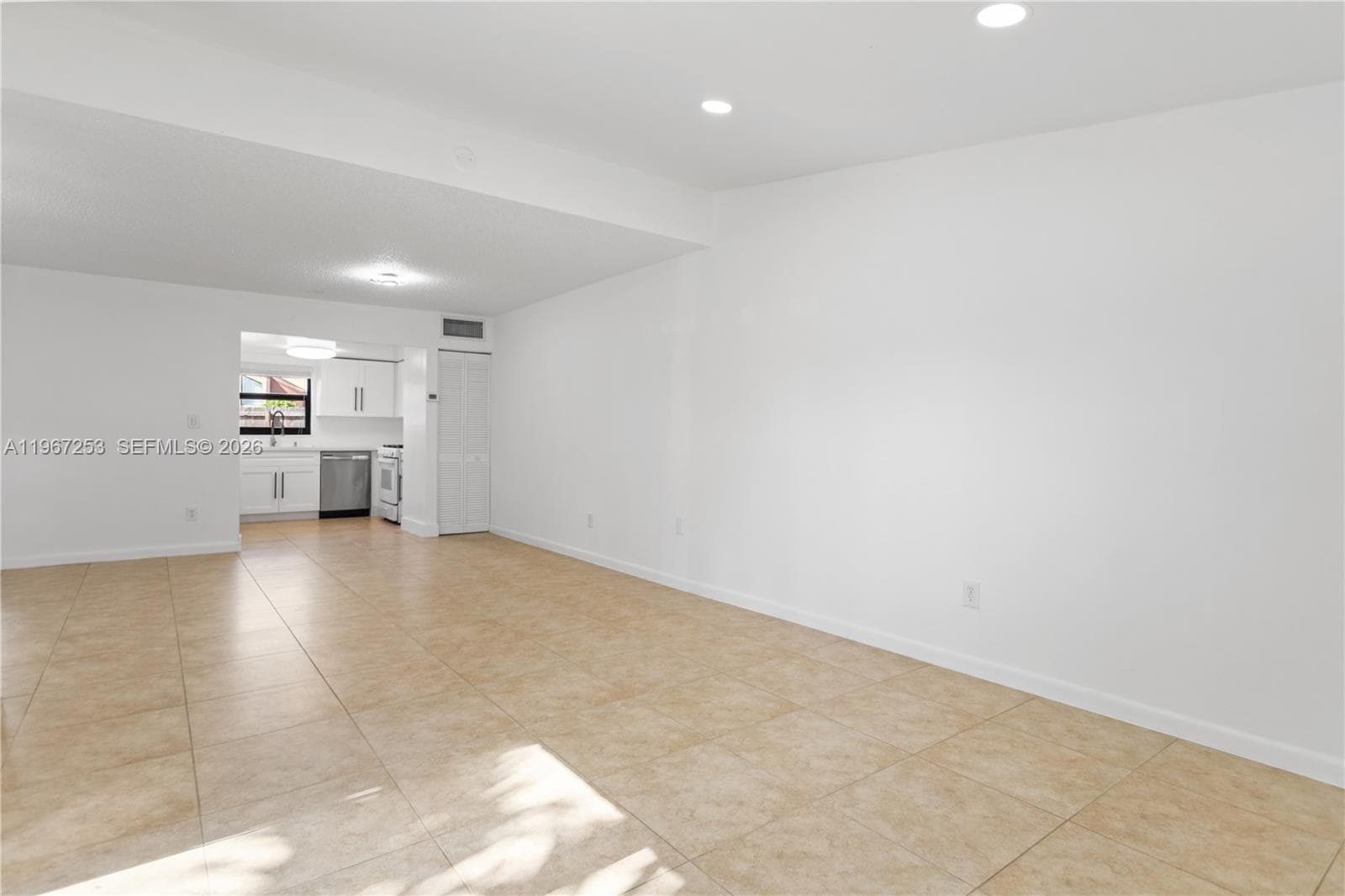 6502 SW 114th Ave, Miami FL 33173 — 26