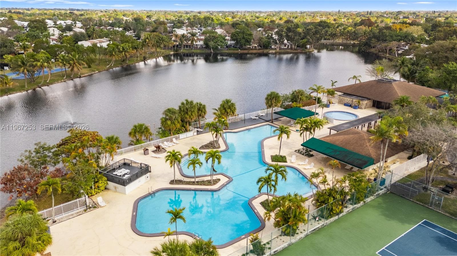 6502 SW 114th Ave, Miami FL 33173 — 65