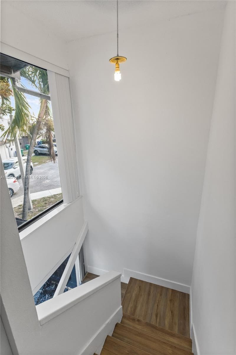 6502 SW 114th Ave, Miami FL 33173 — 37