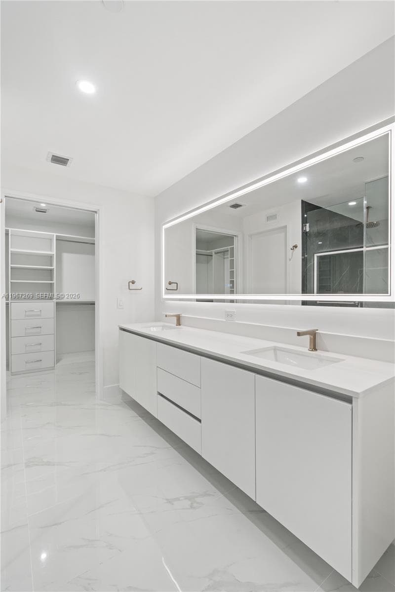 700 NE 24th ST # 1806, Miami FL 33137 — 27