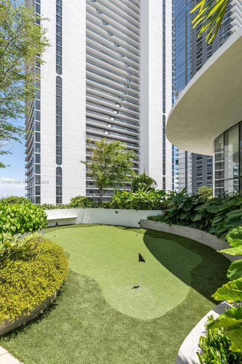 700 NE 24th ST # 1806, Miami FL 33137 — 76