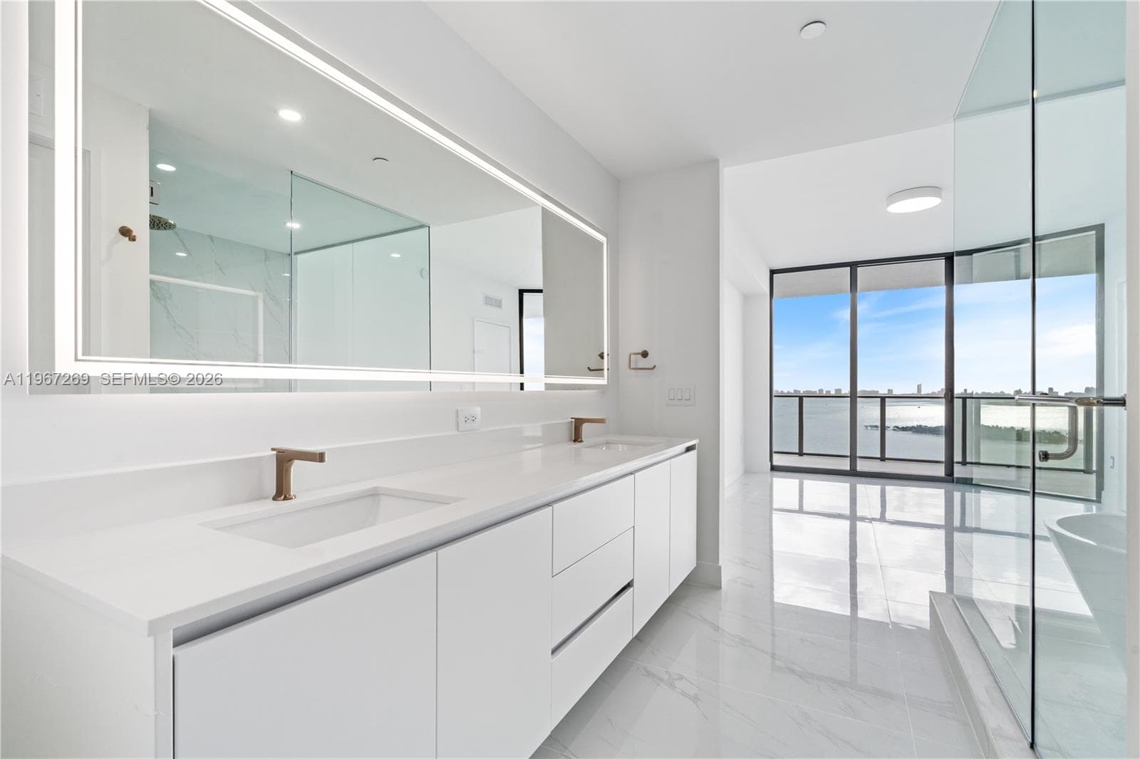 700 NE 24th ST # 1806, Miami FL 33137 — 26