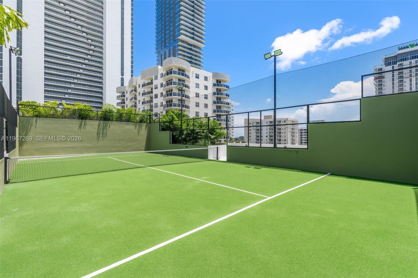 700 NE 24th ST # 1806, Miami FL 33137 — 66