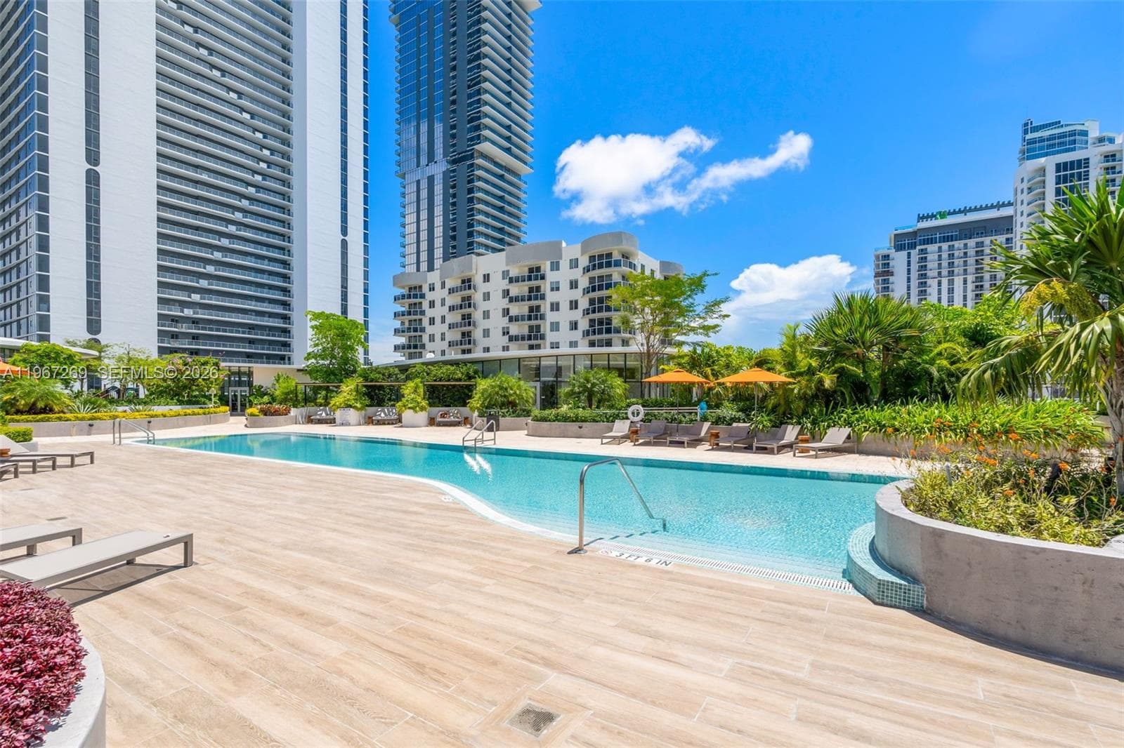 700 NE 24th ST # 1806, Miami FL 33137 — 65