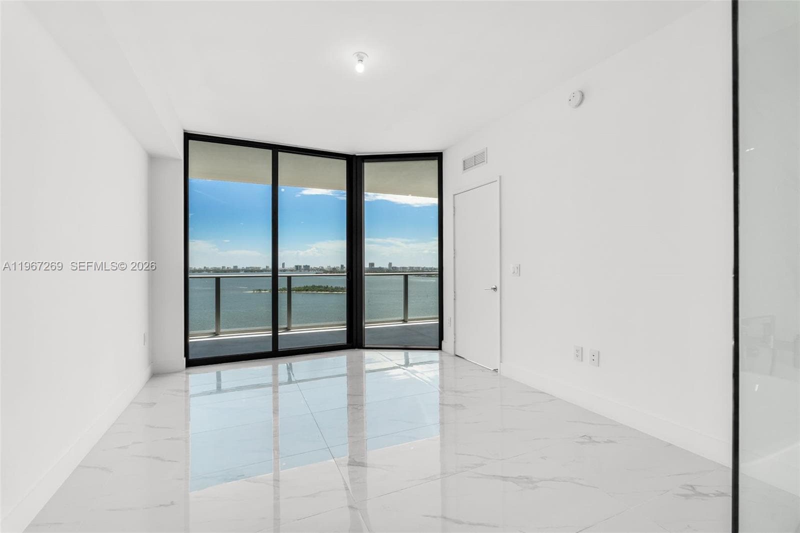 700 NE 24th ST # 1806, Miami FL 33137 — 10