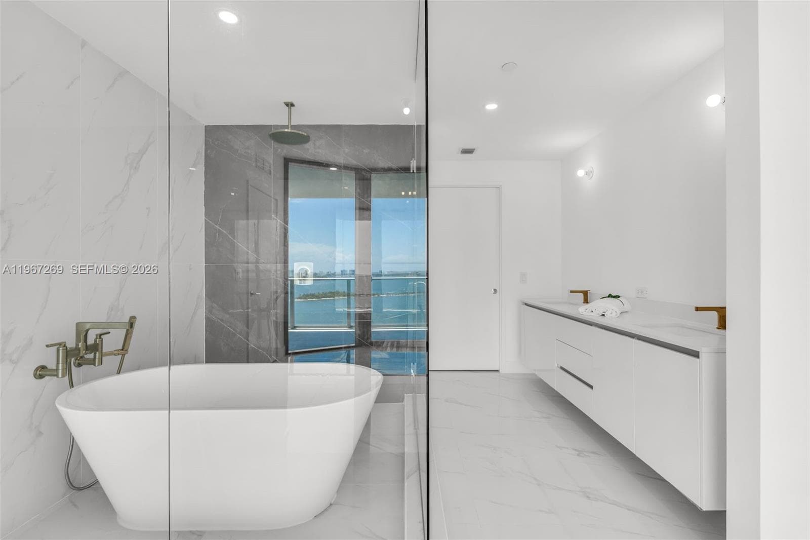 700 NE 24th ST # 1806, Miami FL 33137 — 14