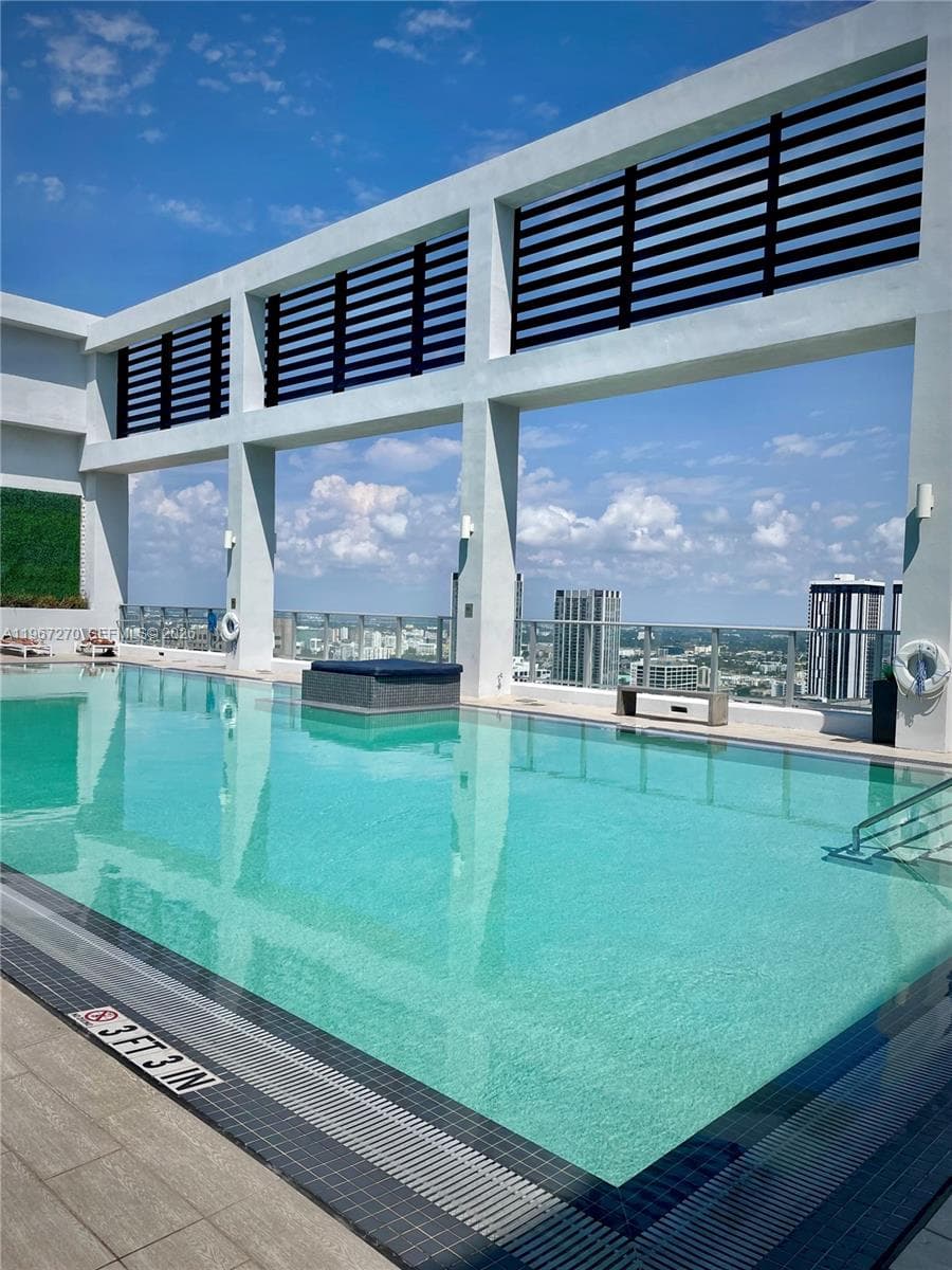 Centro Condo, Miami, FL — 11