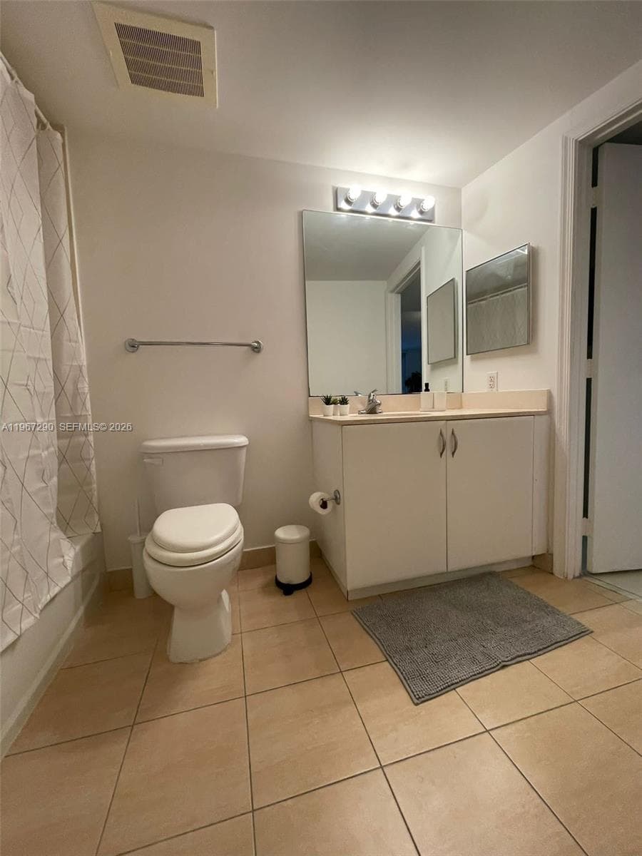 1750 N Bayshore Dr # 2710, Miami FL 33132 — 16