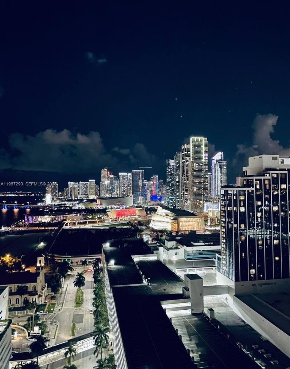 1750 N Bayshore Dr # 2710, Miami FL 33132 — 1