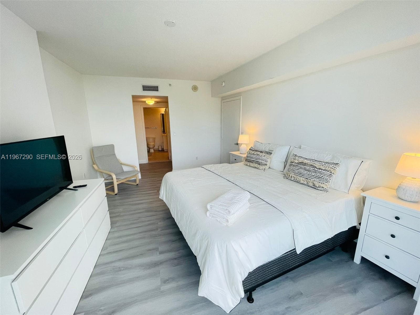 1750 N Bayshore Dr # 2710, Miami FL 33132 — 15
