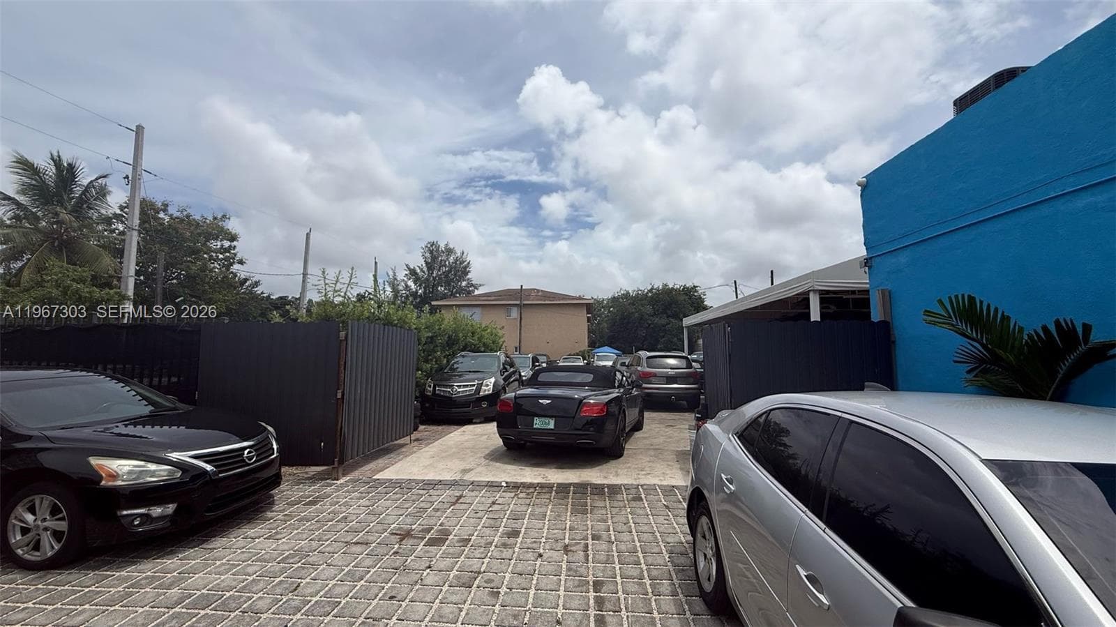 680 NW 71st St, Miami FL 33150 — 5