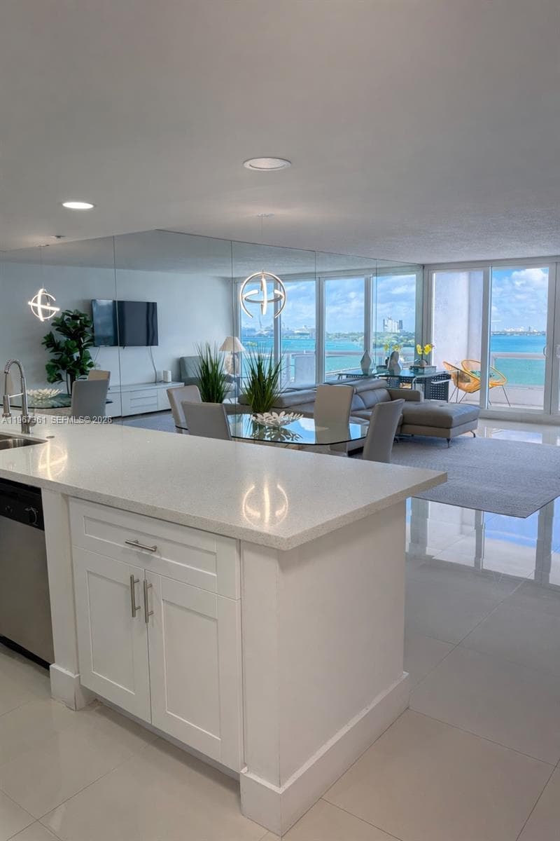 1717 N Bayshore Dr # 1132, Miami FL 33132 — 2