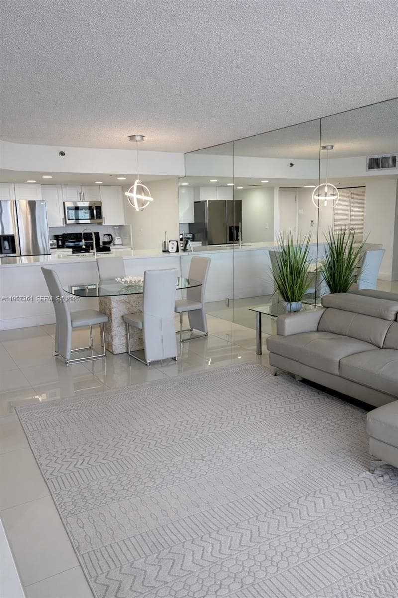 1717 N Bayshore Dr # 1132, Miami FL 33132 — 6