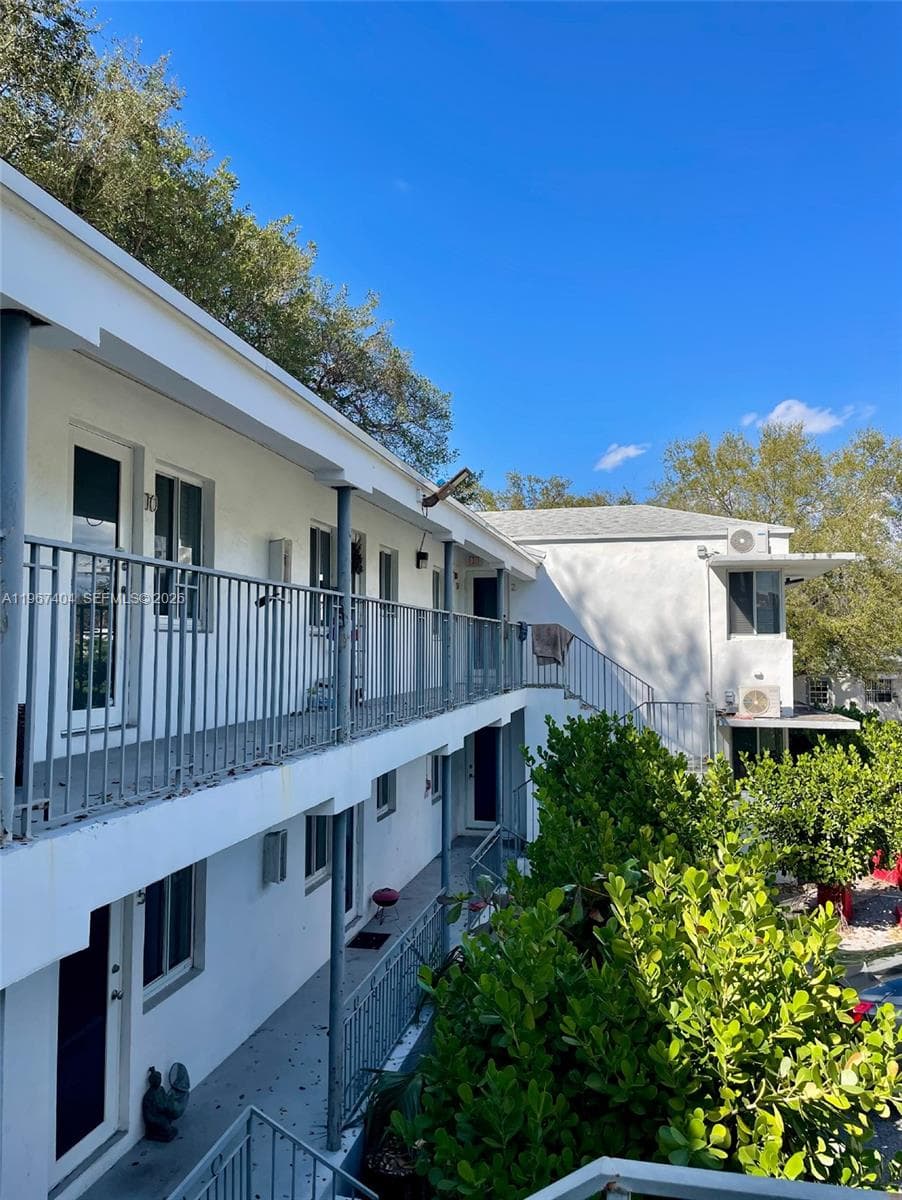 648 NE 80th St, Miami FL 33138 — 9