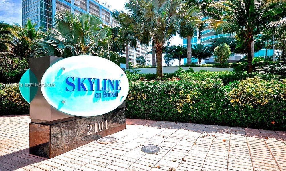 2101 Brickell Ave # 2103, Miami FL 33129 — 2