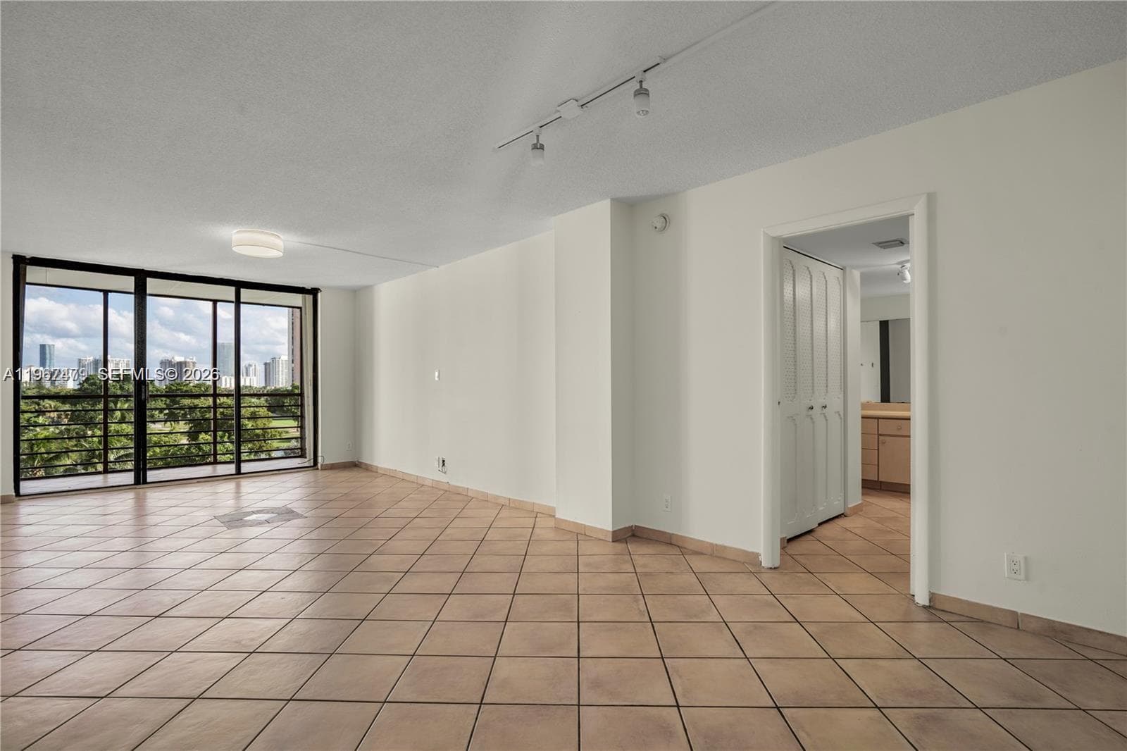 20500 W Country Club Dr # 607, Aventura FL 33180 — 7