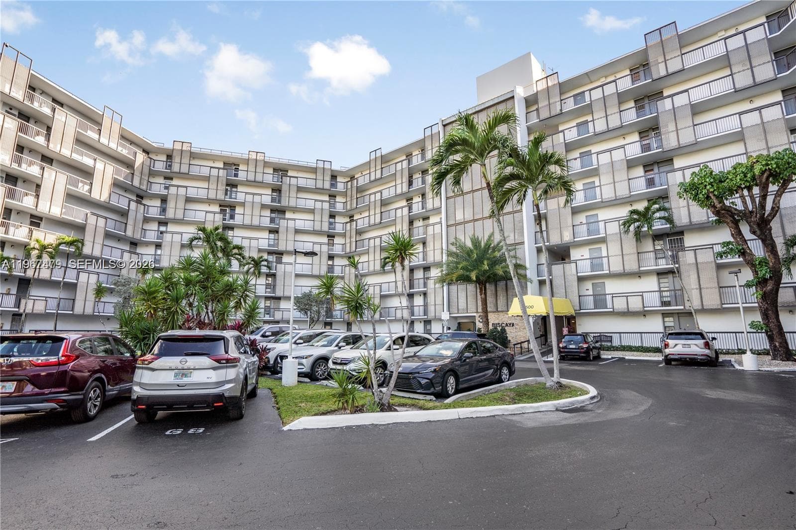 20500 W Country Club Dr # 607, Aventura FL 33180 — 1