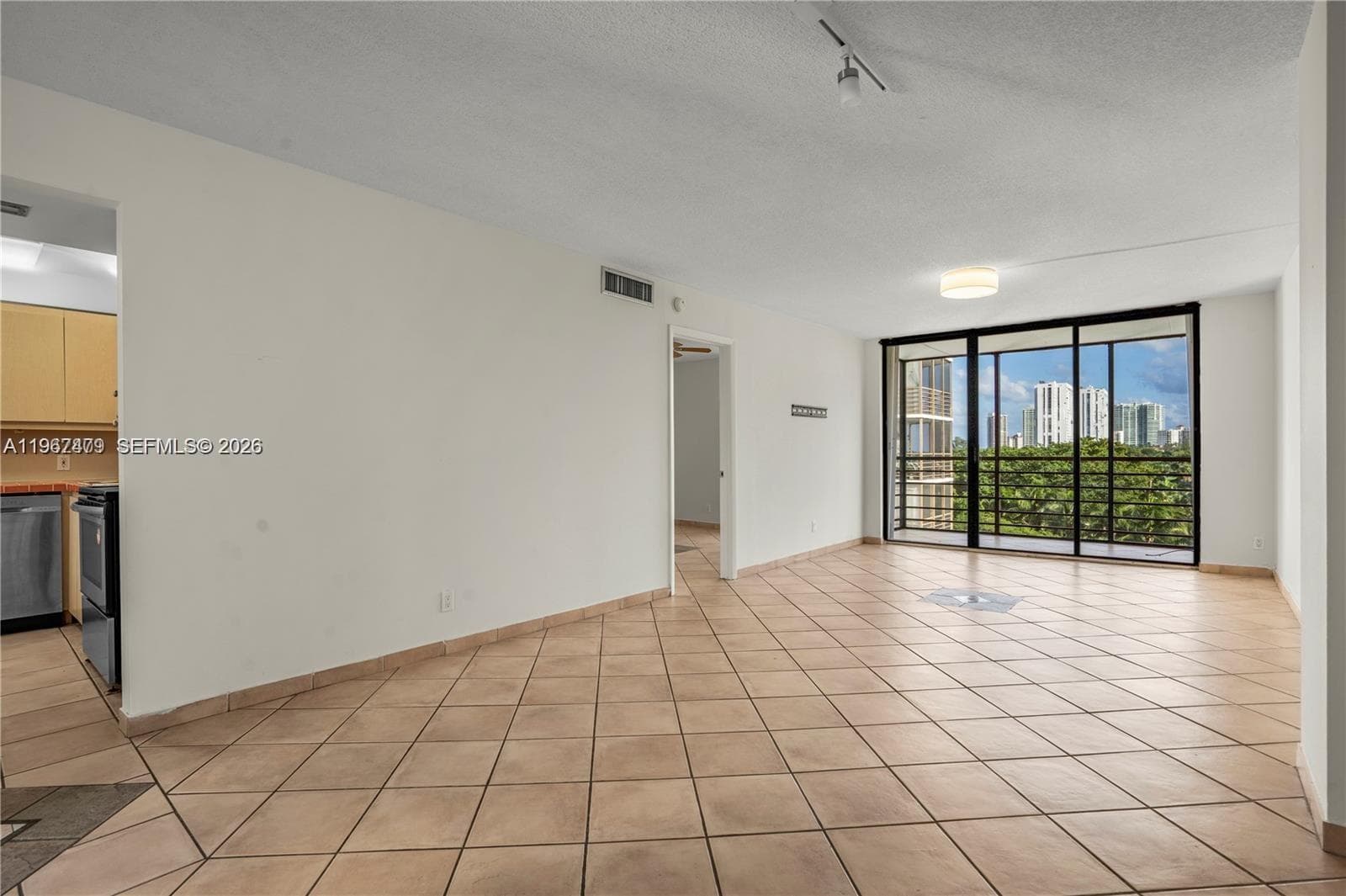 20500 W Country Club Dr # 607, Aventura FL 33180 — 5