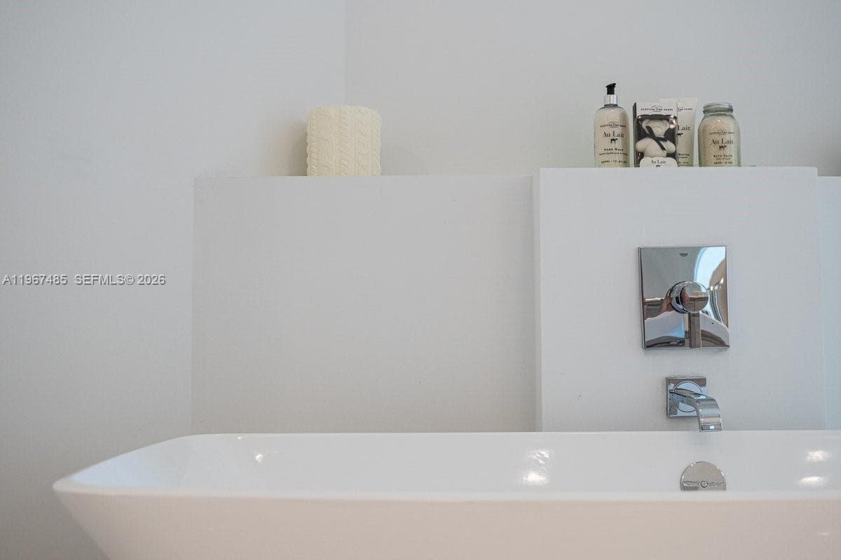 17301 Biscayne Blvd # 305, North Miami Beach FL 33160 — 26