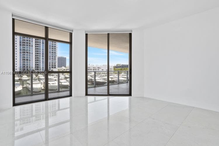 17301 Biscayne Blvd # 305, North Miami Beach FL 33160 — 30