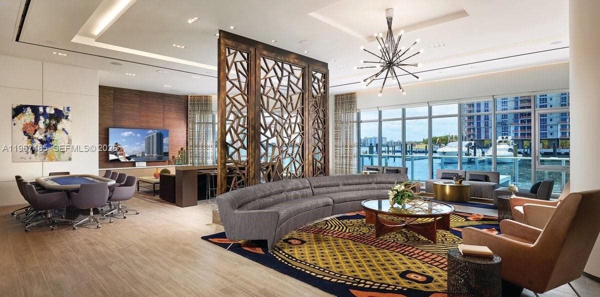 17301 Biscayne Blvd # 305, North Miami Beach FL 33160 — 38