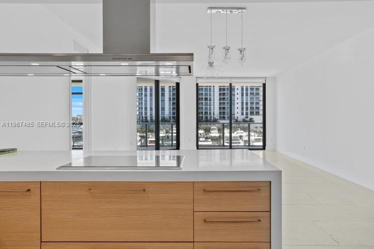 17301 Biscayne Blvd # 305, North Miami Beach FL 33160 — 10