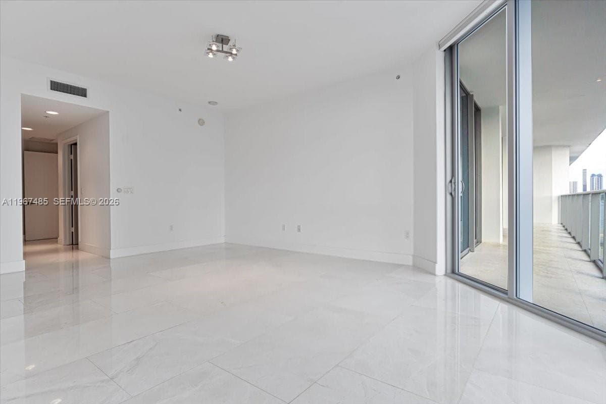 17301 Biscayne Blvd # 305, North Miami Beach FL 33160 — 18
