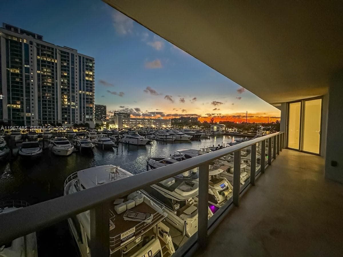 17301 Biscayne Blvd # 305, North Miami Beach FL 33160 — 35