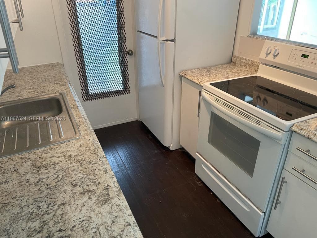 20400 NW 7 # 106, Miami Gardens FL 33169 — 6
