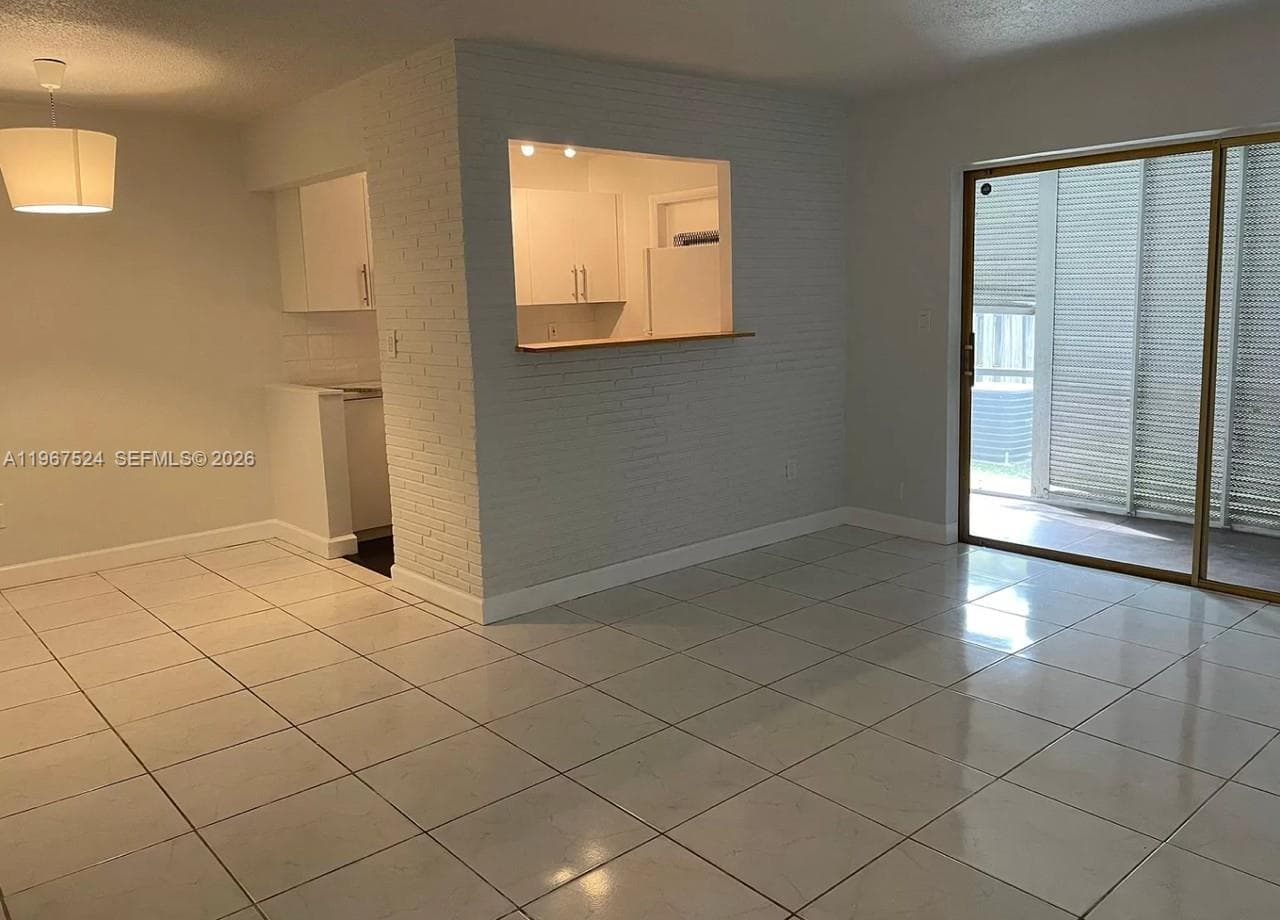 20400 NW 7 # 106, Miami Gardens FL 33169 — 1