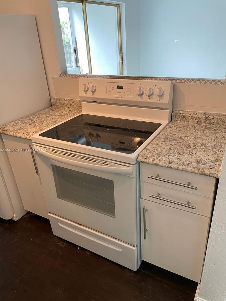 20400 NW 7 # 106, Miami Gardens FL 33169 — 5