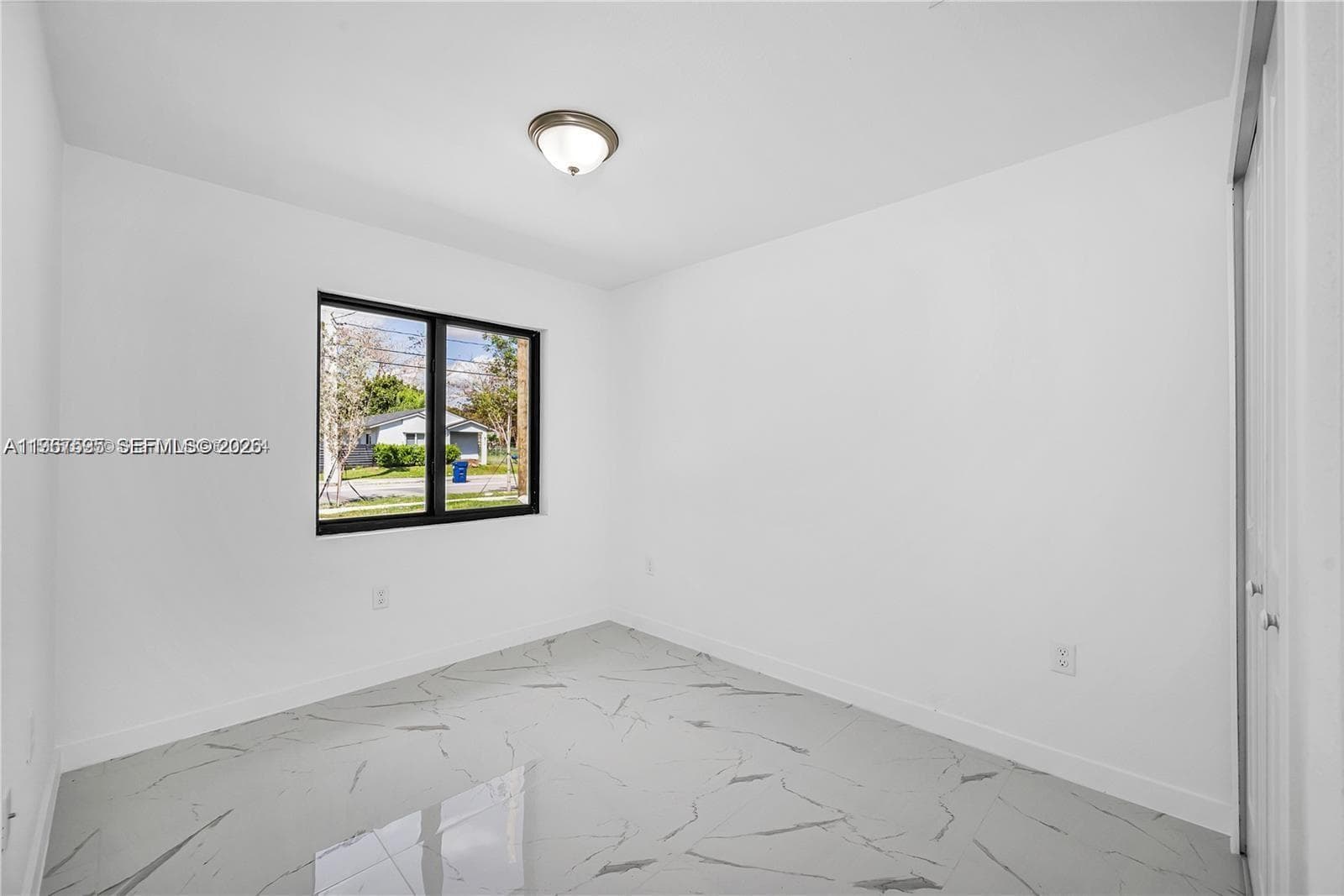 673 NW 14, Florida City FL 33034 — 16