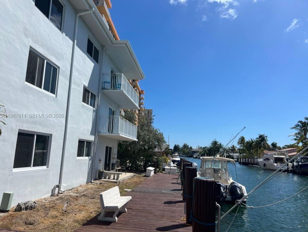 2430 NE 135th St # 105, North Miami FL 33181 — 2