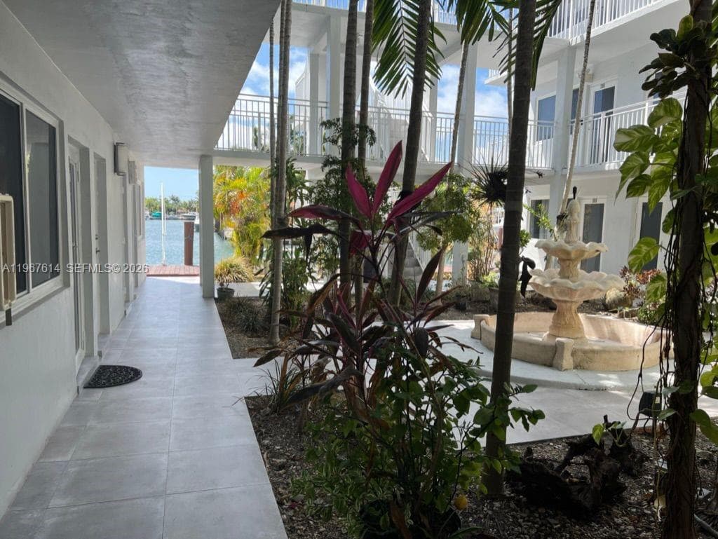 2430 NE 135th St # 105, North Miami FL 33181 — 20