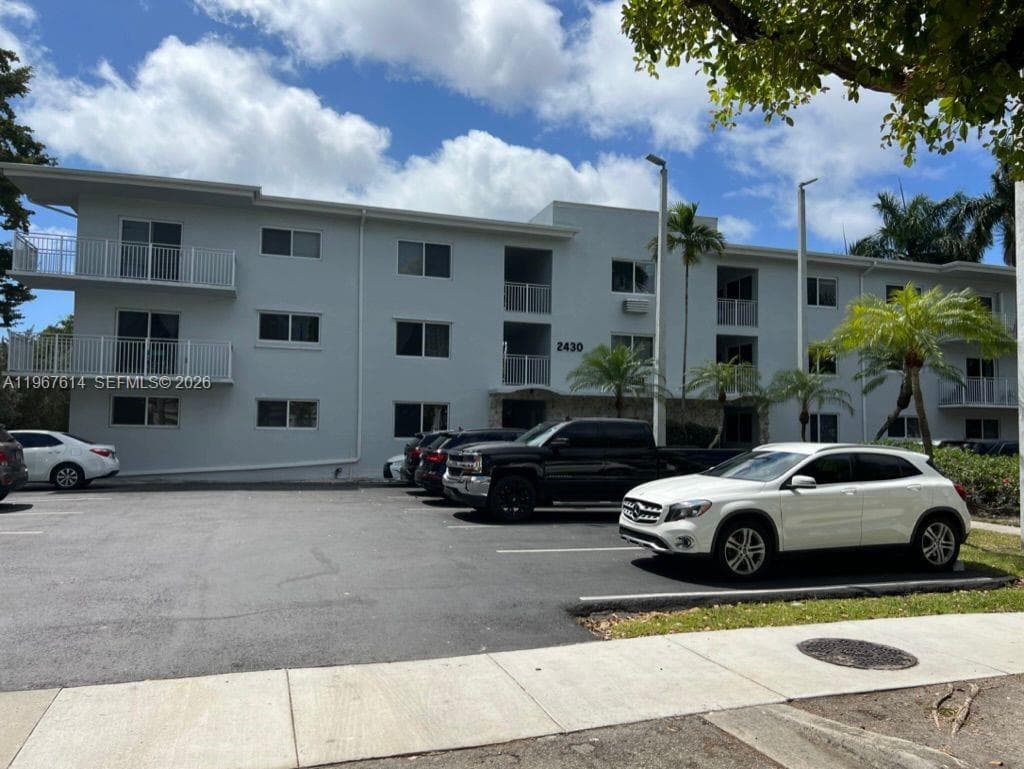 2430 NE 135th St # 105, North Miami FL 33181 — 18