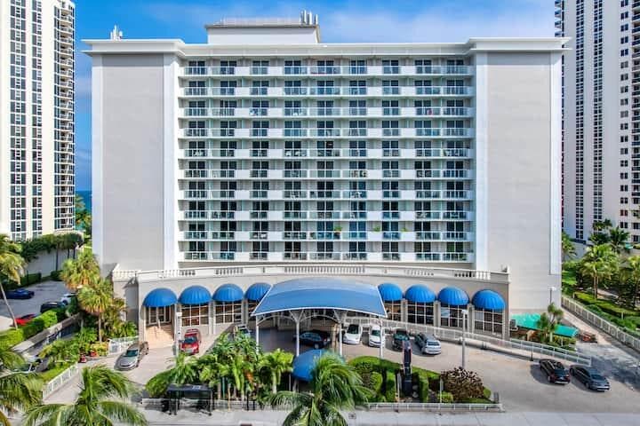 19201 Collins Avenue # 337, Sunny Isles Beach FL 33160 — 23