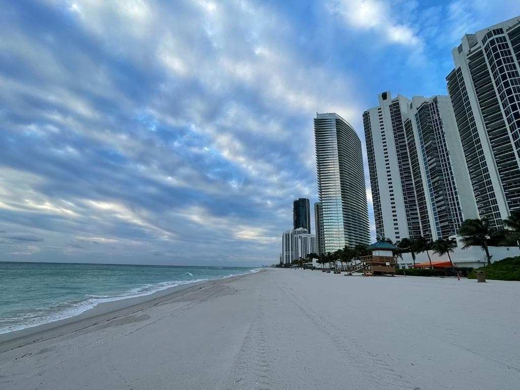 19201 Collins Avenue # 337, Sunny Isles Beach FL 33160 — 16