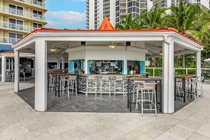19201 Collins Avenue # 337, Sunny Isles Beach FL 33160 — 24