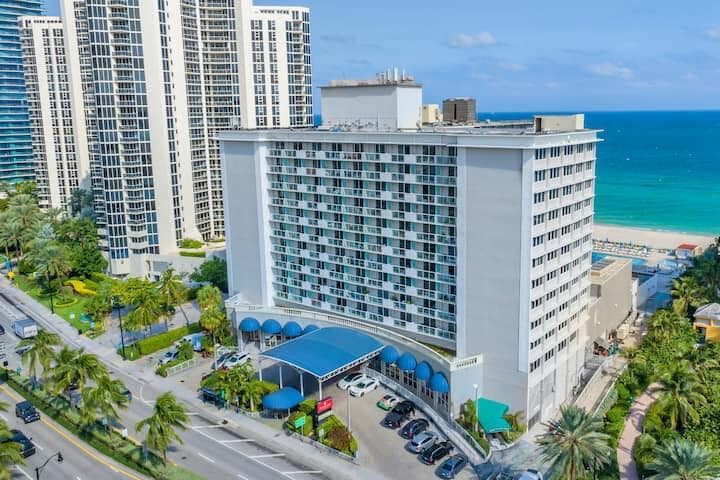 19201 Collins Avenue # 337, Sunny Isles Beach FL 33160 — 19
