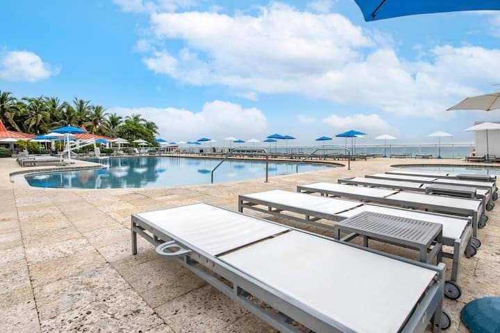 19201 Collins Avenue # 809, Sunny Isles Beach FL 33160 — 26