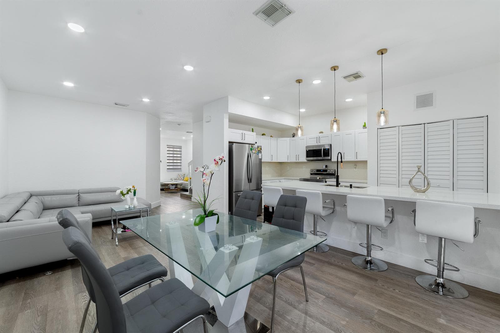 21105 NW 14th Place # 4, Miami Gardens FL 33169 — 33
