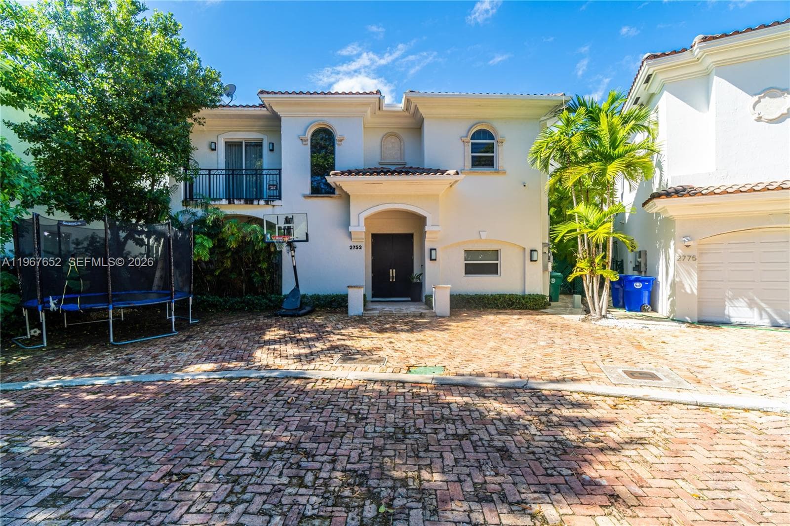 2752 Brickell Ct, Miami FL 33129 — 52