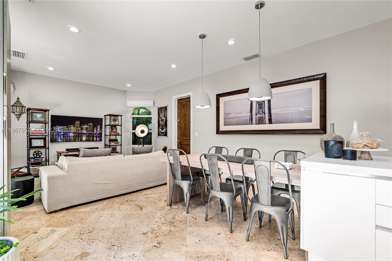 2752 Brickell Ct, Miami FL 33129 — 24