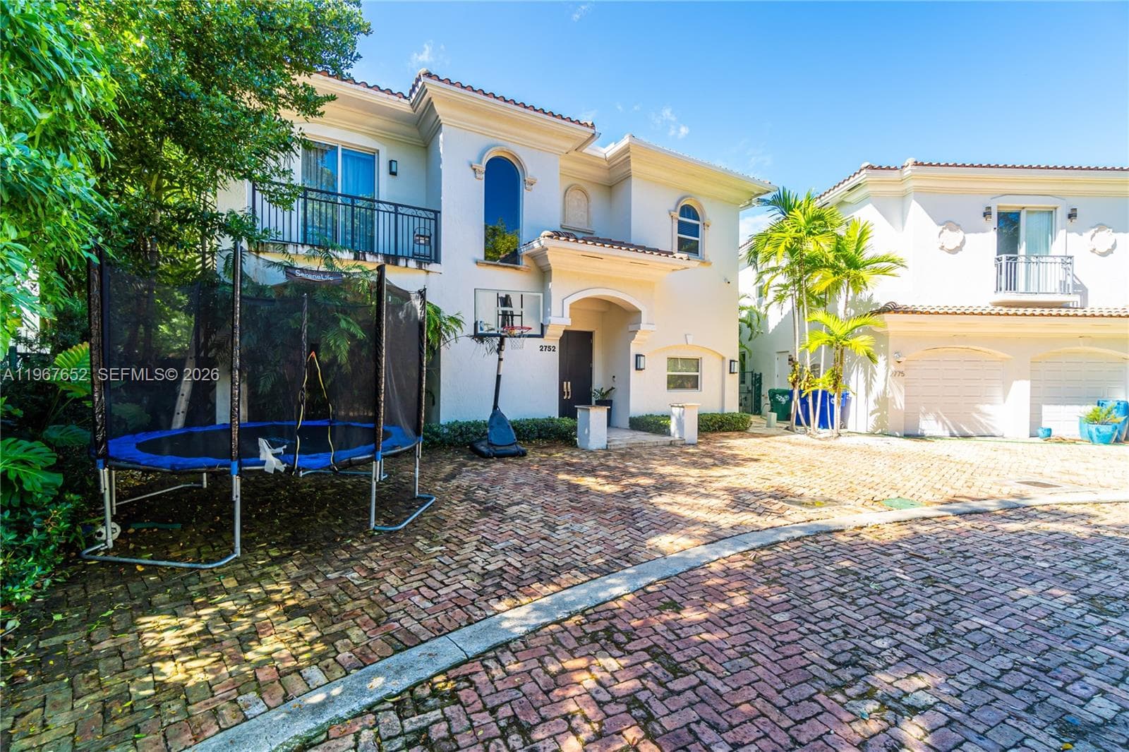 2752 Brickell Ct, Miami FL 33129 — 50