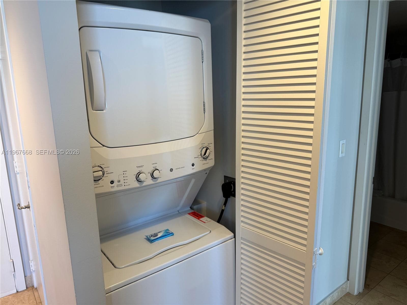 18683 Collins Ave # 1404, Sunny Isles Beach FL 33160 — 19